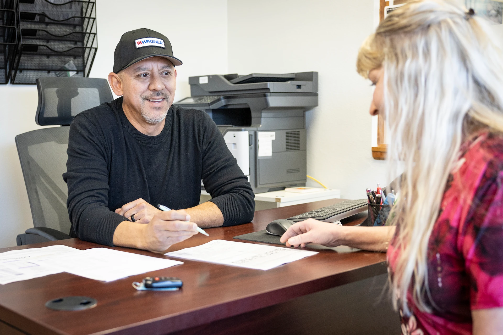 customer discussing a new car