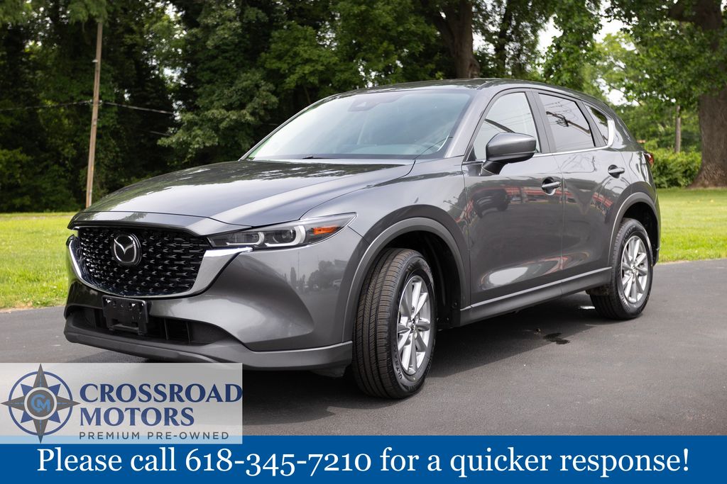 2022 Mazda CX-5 S Preferred package Auto AWD's photo